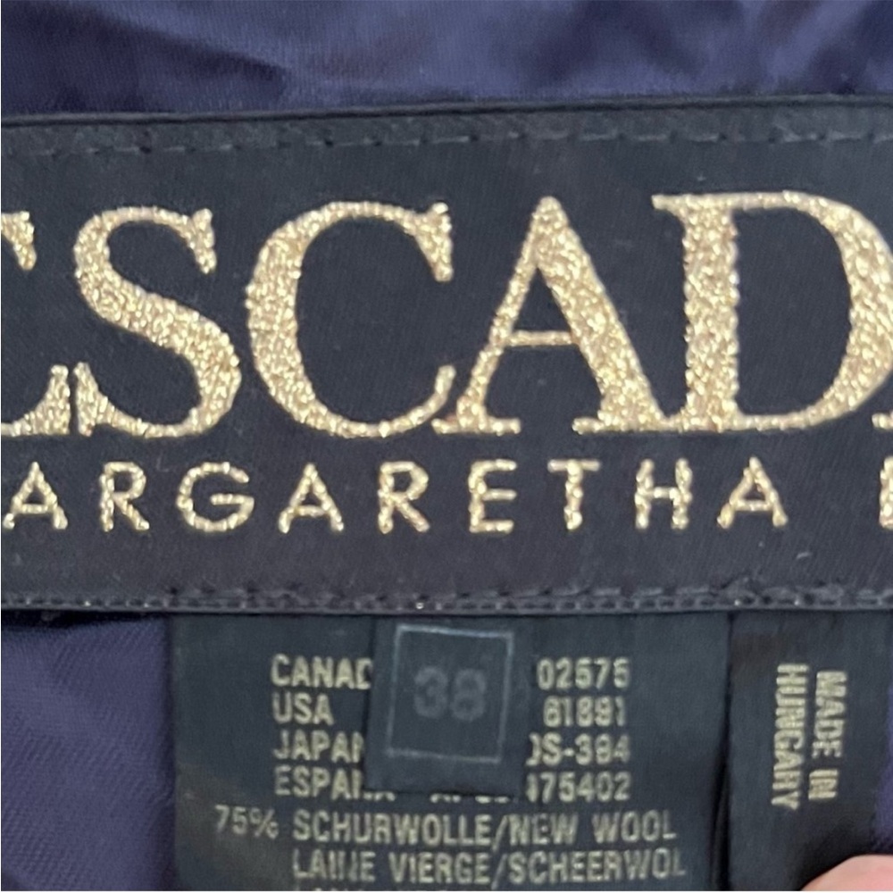 Escada Navy Wool & Cashmere Double Breasted Belted Blazer Size 8 - Picture 10 of 12